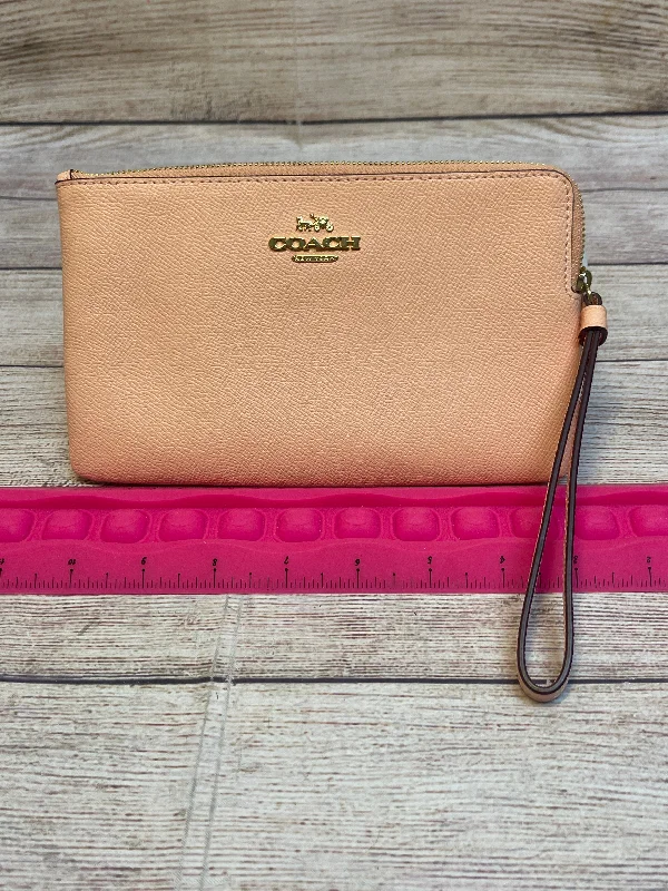 Wristlet Designer By Coach, Size: Medium