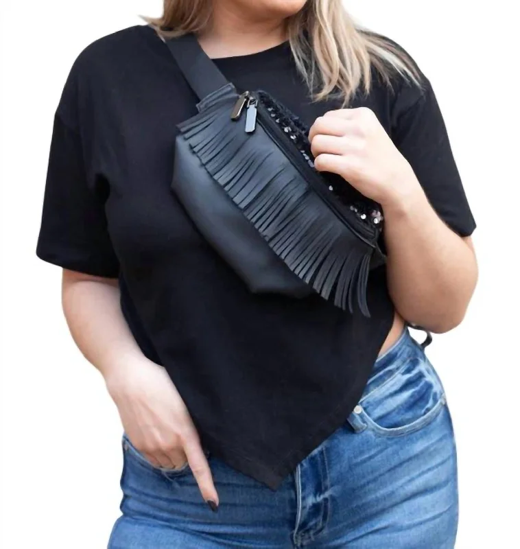 The Saddy Belt Bag With Fringe In Black