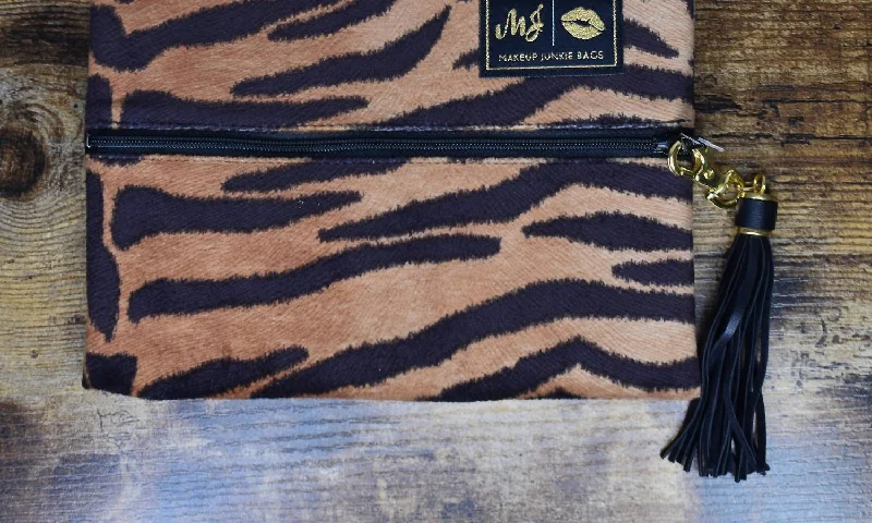 Tigress Label Bag In Gold